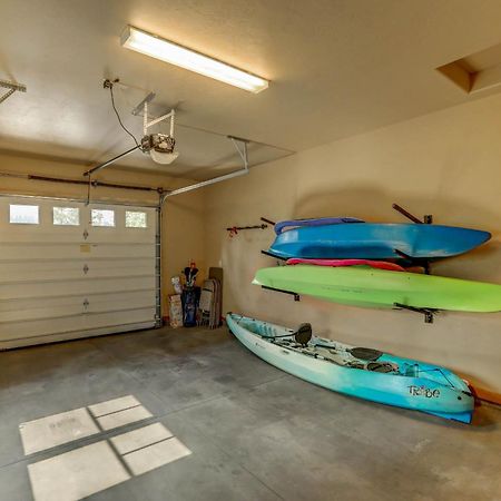 Red Tail On The River By Casago Mccall - Donerightmanagement Exterior photo
